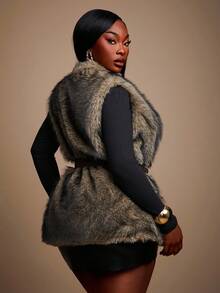 Radiana 大码女式无袖腰部收紧人造毛皮夹克，适合性感办公室风骚、舞会、舞会、情人节、邮轮装束、通勤、商务、复古、派对、度假、郊游、老钱、丰富层次、约会之夜、聚会、极简主义、生日、正式活动、辣妹、伊比沙岛、纳什维尔、假期、端庄、别致、休闲、购物、街头服饰、外出、凸显您的身材，在秋冬季展现迷人身材 - 灰色 - 查看 2
