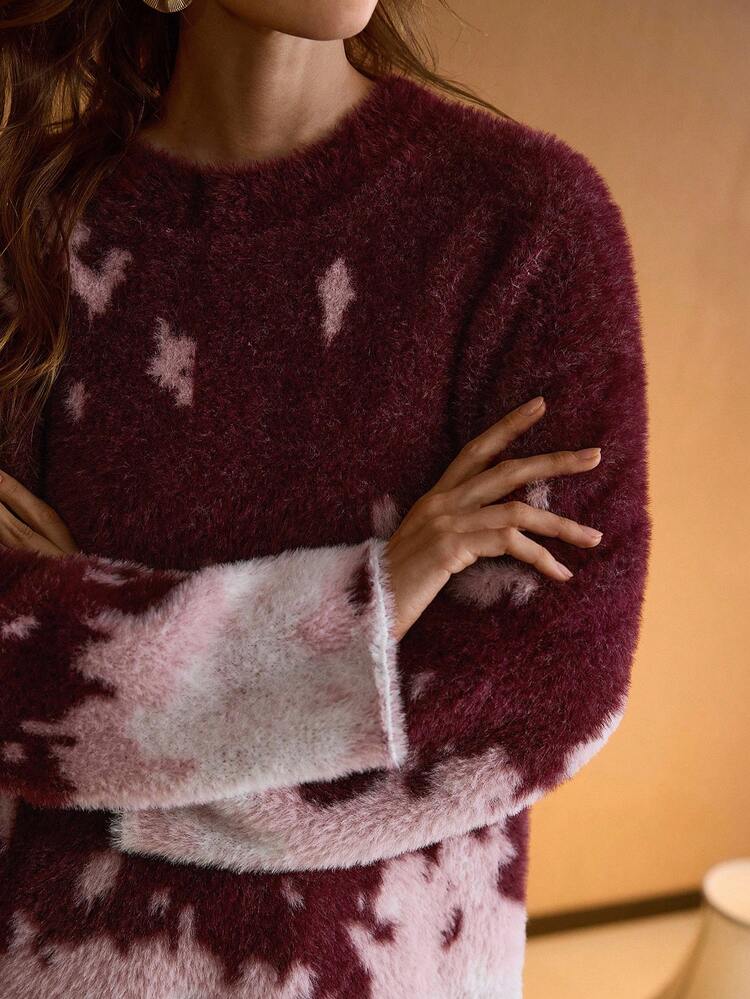 ALL OVER PRINT PULLOVER SWEATER