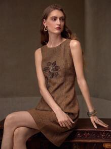 MOTF PREMIUM 刺绣格子修身迷你连衣裙