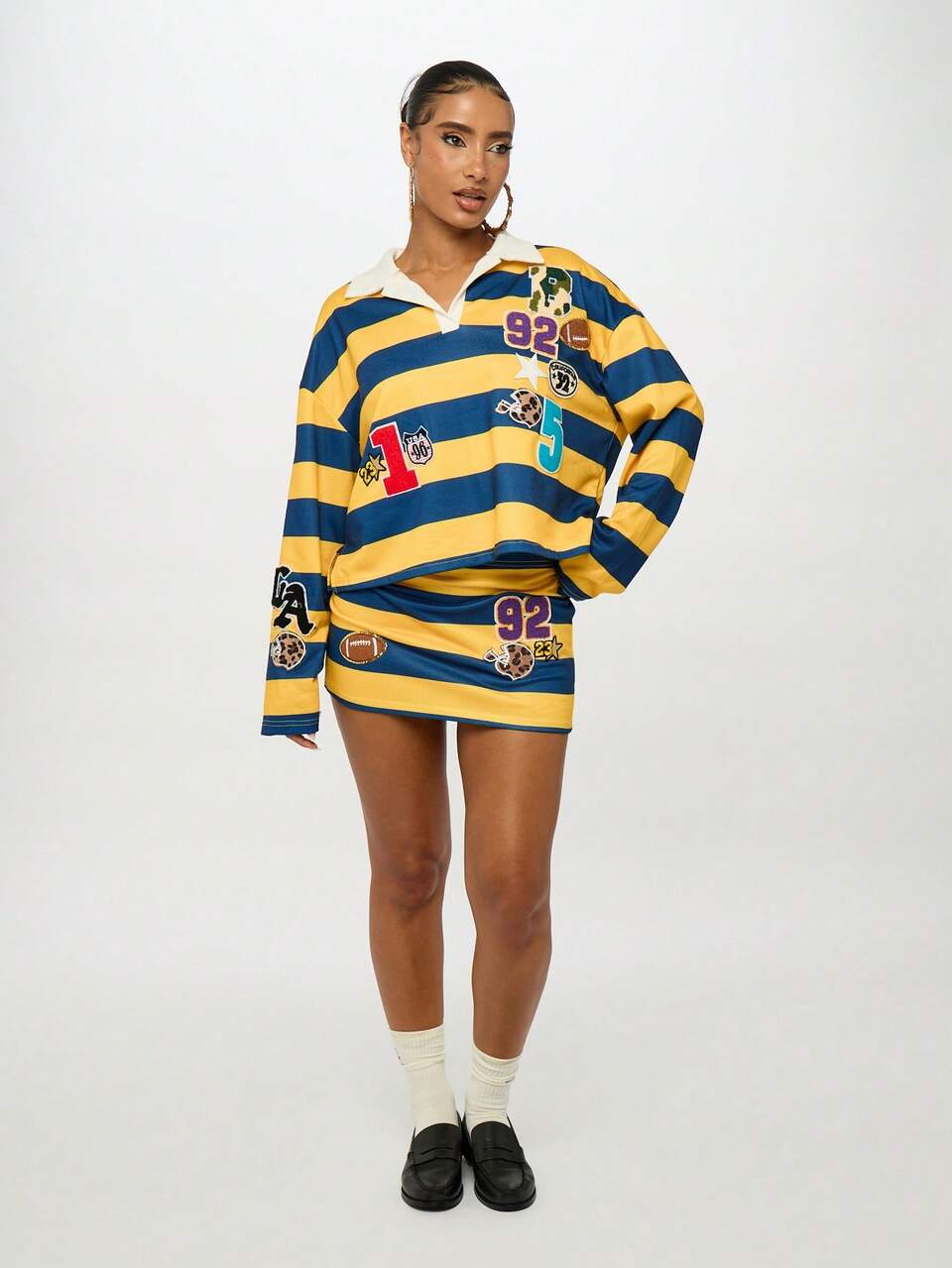 SUMWON College Style Rugby Stripe Mini Skirt Badge Embroidered Patches Vintage Varsity Preppy A-Line Autumn Winter High Rise Y2K Streetwear Uniform Look