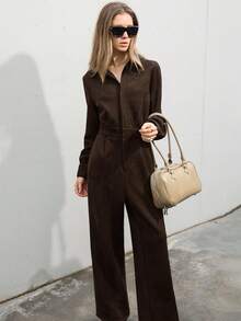 Aveloria Modichic 简约时尚高端通勤翻领隐形门襟收腰女式绒面革连身裤 - 咖啡棕 - 查看 4