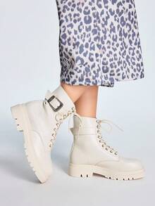 Sugerpunk 哥特式圆头扣装饰粗跟 PU 皮革白色朋克靴，适合派对、日常穿着和休闲风格 - 米色 - 查看 2