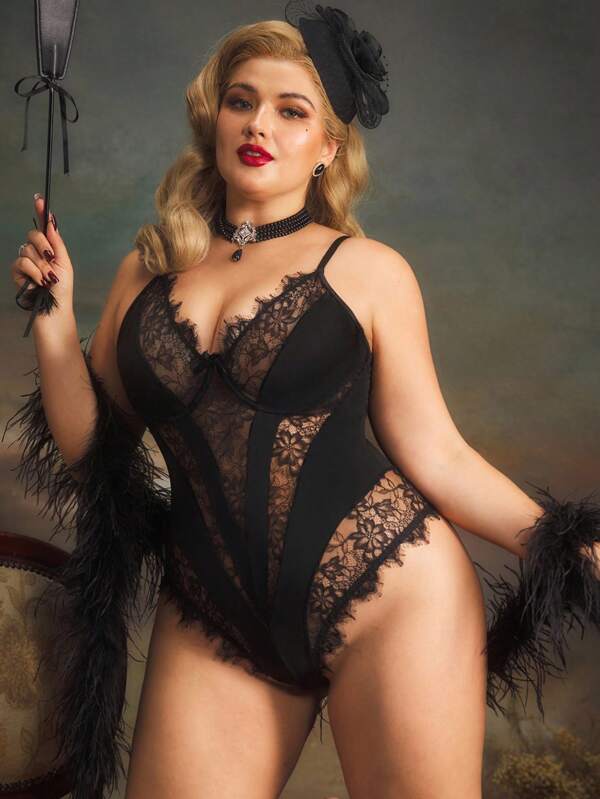 大尺碼女性花邊拼接背心連體衣