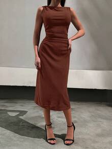 EURMUSE 女式纯色圆领无袖肩部蝴蝶结细节侧褶连衣裙长款女装 - 棕色 - 查看 3