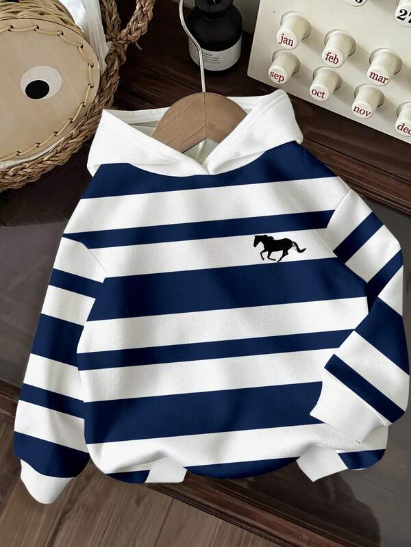 男童休闲简约舒适保暖学院风条纹经典运动宽松长袖卫衣，适合秋冬季穿着