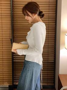 DAZY Französischer süßer V-Ausschnitt Bindegürtel Slim Fit Langarm Rüschensaum Pullover für Frauen im Herbst - Weiss - Übersicht 5