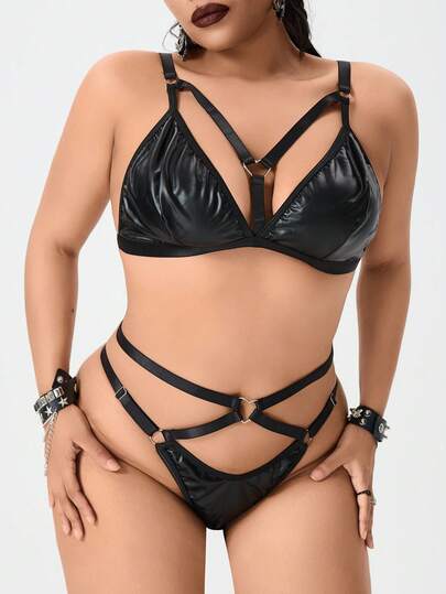 Goth Conjunto de lencería talla grande con bralette y tanga con acento de corazón metálico gótico