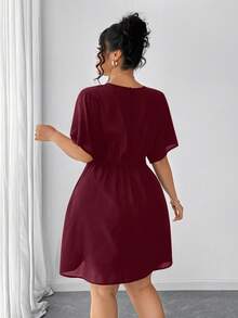 Rometta 性感交叉系带小礼服荷叶边下摆雪纺连衣裙，夏季新款深V领荷叶边袖纯色收腰连衣裙，法式扭结修身短袖连衣裙黑色连衣裙小黑裙 - 酒紅色 - 查看 5