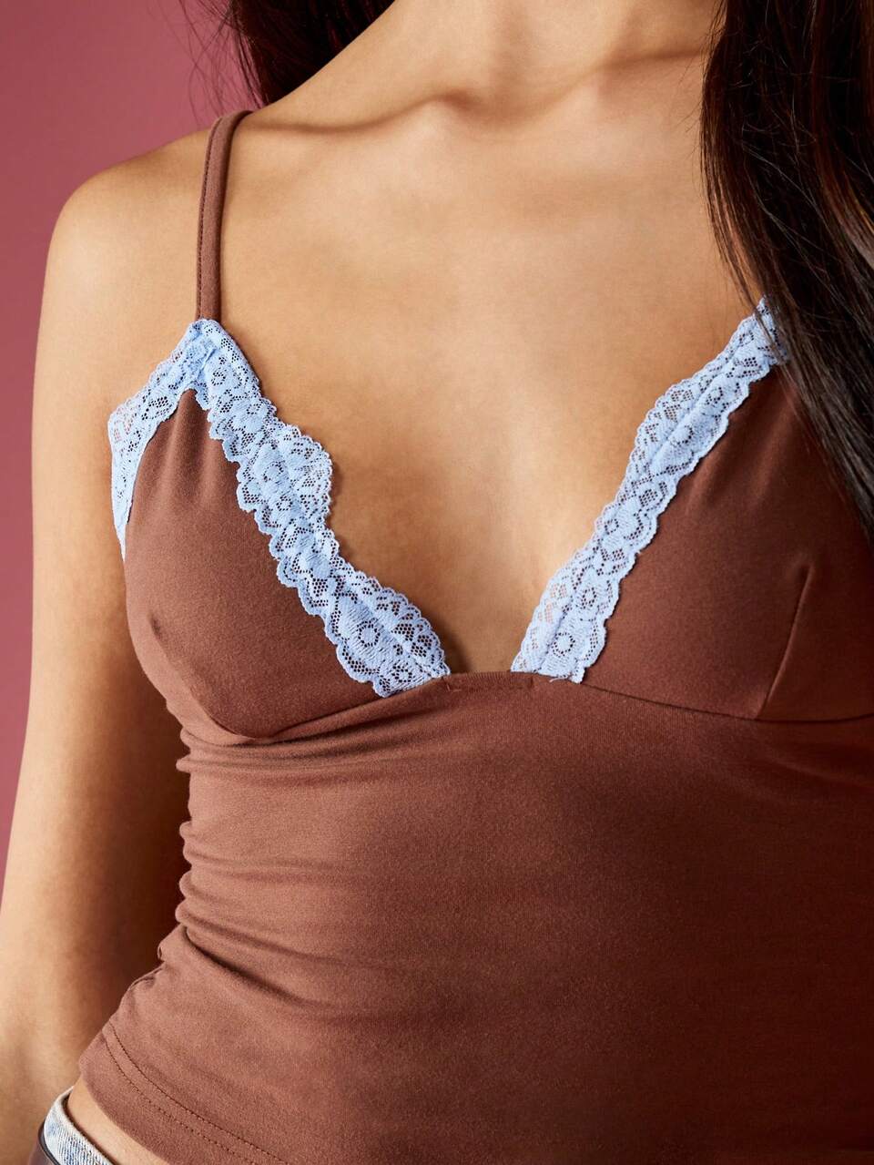 MISSGUIDED Top caraco marron avec bordure en dentelle blanche
