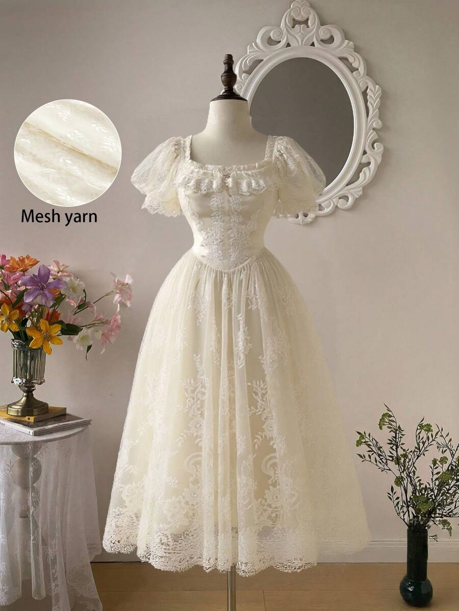 SHEIN MOD Váy satin thêu ren lãng mạn, thanh lịch, màu mơ cỡ lớn, viền bèo nhún và điểm nhấn nơ, thích hợp cho các buổi hẹn hò, tiệc tùng, ngày lễ, tiệc trà, sinh nhật, váy lễ Phục sinh cho nữ, váy dạ hội, quần áo mùa hè, trang phục nghỉ lễ cho nữ, váy dự tiệc cưới cho nữ, váy trang trọng cho nữ, váy tốt nghiệp, váy sinh nhật cho nữ - Màu be - Xem 1