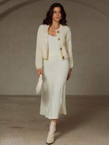 GENKIRA Set 2 pcs: Jaket Cardigan Longgar dan Rok Lipit Lembut - Krem - View 4