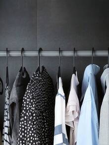 SHEIN Móc treo quần áo bằng nhựa, Giá treo quần áo chống trượt đơn giản, Dây phơi quần áo không để lại vết, Móc treo quần áo ban công dày dặn có móc, Màu đen - màu đen - Xem 4