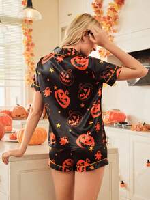 FamilyFrolics Set de pijamale pentru femei, 2 buc., top cu mânecă scurtă și pantaloni scurți din satin cu imprimeu digital, set de pijamale pentru femei de Halloween, pijamale de Halloween pentru femei, pijamale de toamnă, seturi de pijamale pentru femei, set de pantaloni scurți de pijamale de Halloween - Multicolor - Vizualizare 2