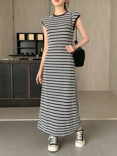 SHEIN 少女黑白条纹拼色圆领休闲短袖连衣裙