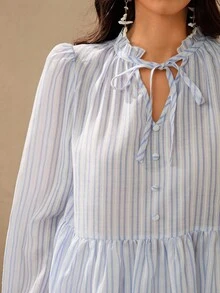 Wildy 秋季衬衫 秋季服装 女士休闲通勤 条纹缺口领衬衫 女士衬衫 优雅蓝色条纹衬衫 女士衬衫和衬衫 条纹衬衫 荷叶边衬衫 外出上衣 女士优雅衬衫 - 藍白色 - 查看 7