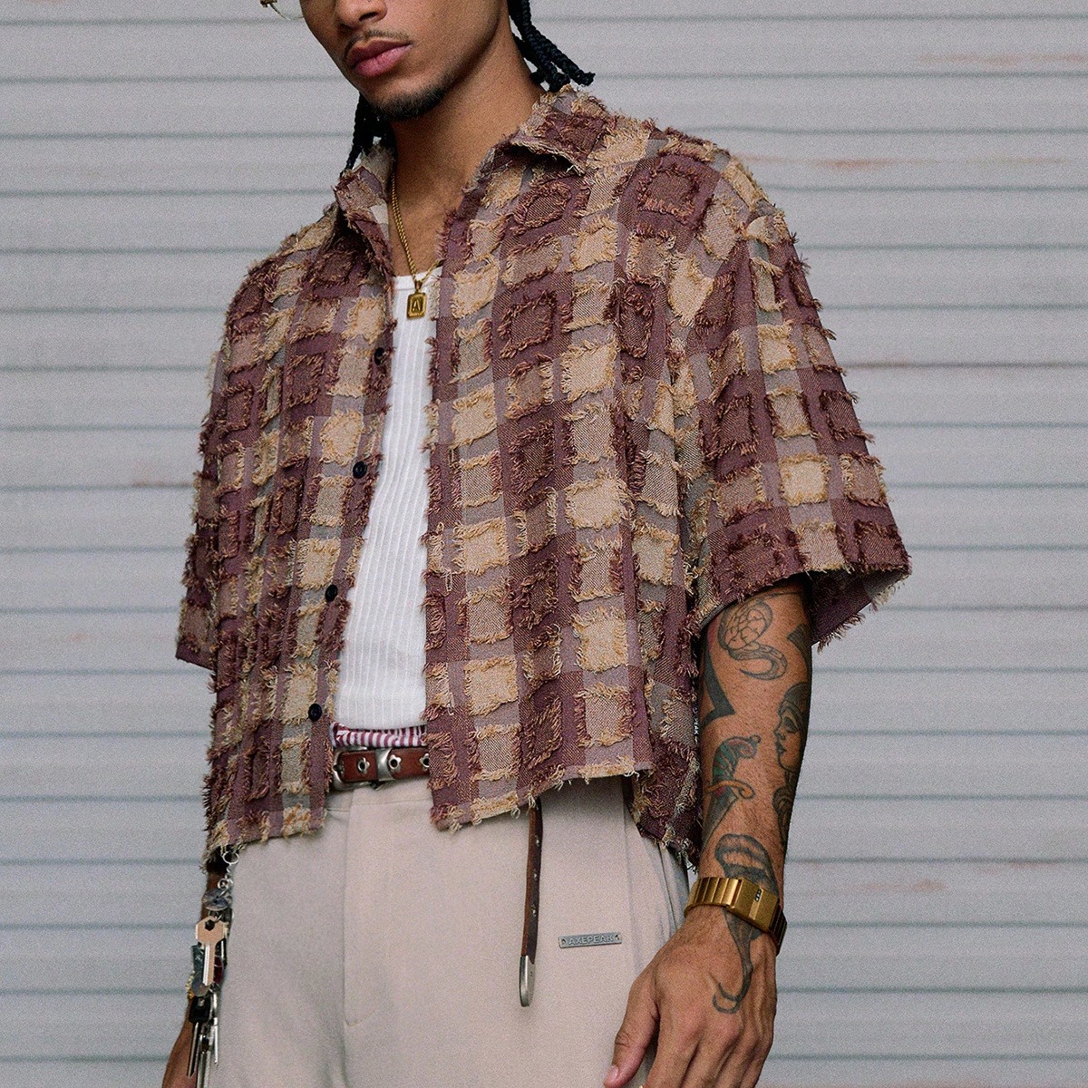 Camisa corta de manga corta a cuadros tejida para hombres, adecuada para el verano