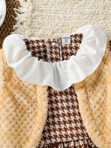 SHEIN Young Girl's Fashionable And Adorable Dress With A Lotus Leaf Collar, Long Sleeves, And Retro Plaid Pattern, Paired With Plush Vest. The Retro Plaid Paired With The Warm Plush Makes This Young Girl's Fall Overall Dress Perfect For 4 To 7-Year-Old Girls To Wear Outdoors Winter