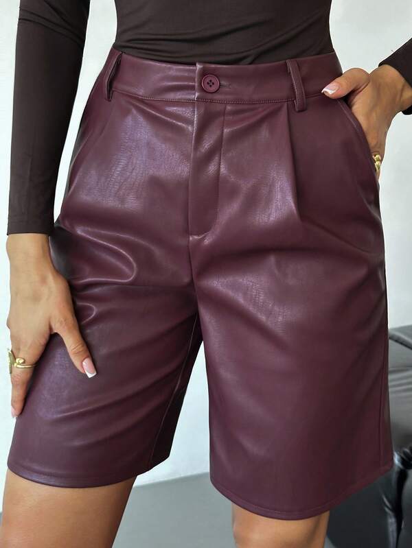 Lavishia Pantalones cortos de mujer de piel sintética roja, adecuados para el uso diario