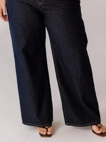 Aralina Plus Casual Curve 靛蓝筒形牛仔裤