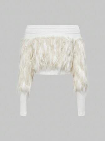 1 pezzo Blusa da donna con spalle scoperte, in maglia a costine con inserti in pelliccia sintetica