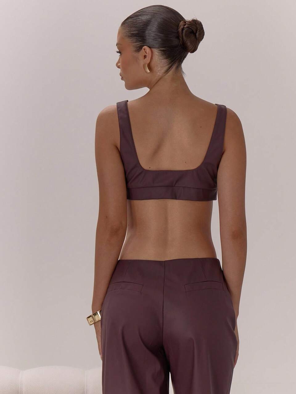 Top corto de bralette con cuello cuadrado de piel sintética, elegante y sexy para ocasiones de noche, vacaciones, fiestas con capas, elegante para primavera y verano