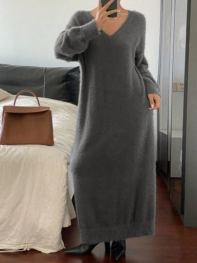 Livesso 女式纯色简约V领长袖毛衣裙秋冬