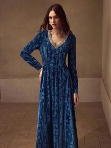 MOTF PREMIUM V-NECK RHINESTONE VELVET JACQUARD DRESS - Blue - View 4