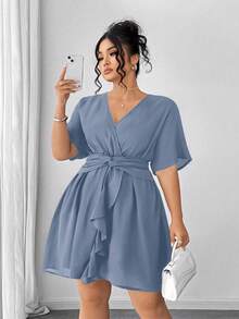 Elenzga Váy mini thắt nút chéo gợi cảm cỡ lớn có viền bèo nhún, váy voan, kiểu dáng mới mùa hè, cổ chữ V sâu, tay bèo nhún, màu trơn, thắt eo, váy ngắn ôm sát thắt nút xoắn kiểu Pháp, váy đen nhỏ màu đen - Màu xanh lam - Xem 5