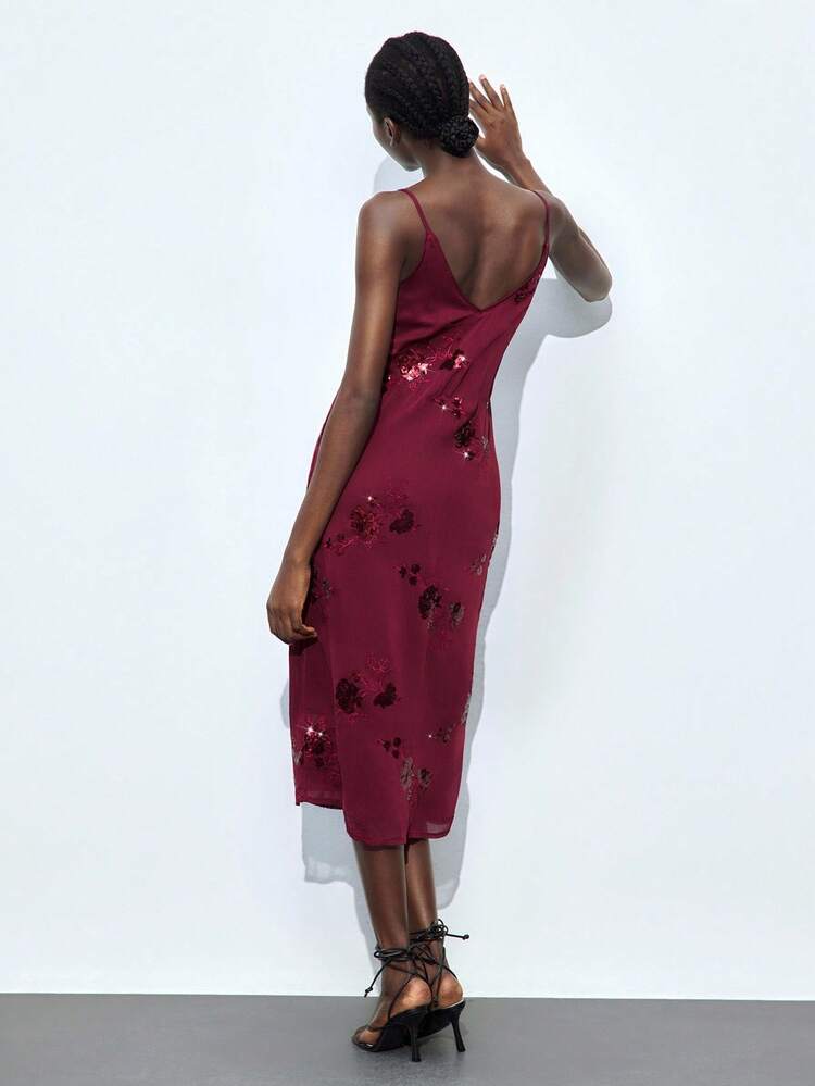 SHEIN Maija Women's Sweet Potato Sequin Fabric Spaghetti Strap V-Neck Decorated Design Versatile Chic Urban Elegant Casual Business Office Wear, Low-Key Vintage Vibe, Sophisticated Charm, Urban Commute, Magazine Editor Same Style, Urban Social Occasion Vacation Party Outfit, Charming High-End Taste, High IQ Vibe, Elegant Knowledgeable Vintage Vibe Cruise Vacation Dress, Elegant Knowledgeable Women's Wedding Guest Dress, Romantic Dreamy French Effortless High-End Taste, High IQ Vibe, Elegant Knowledgeable Vintage Vibe Cruise Vacation Dress