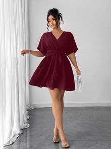 Rometta 性感交叉系带小礼服荷叶边下摆雪纺连衣裙，夏季新款深V领荷叶边袖纯色收腰连衣裙，法式扭结修身短袖连衣裙黑色连衣裙小黑裙 - 酒紅色 - 查看 7