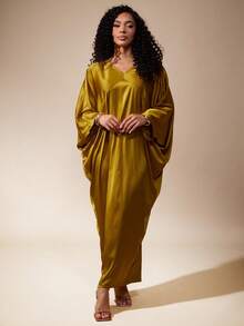 Vixey 纯色缎面 V 领蝙蝠袖后开衩宽松连衣裙 - 黃色 - 查看 5
