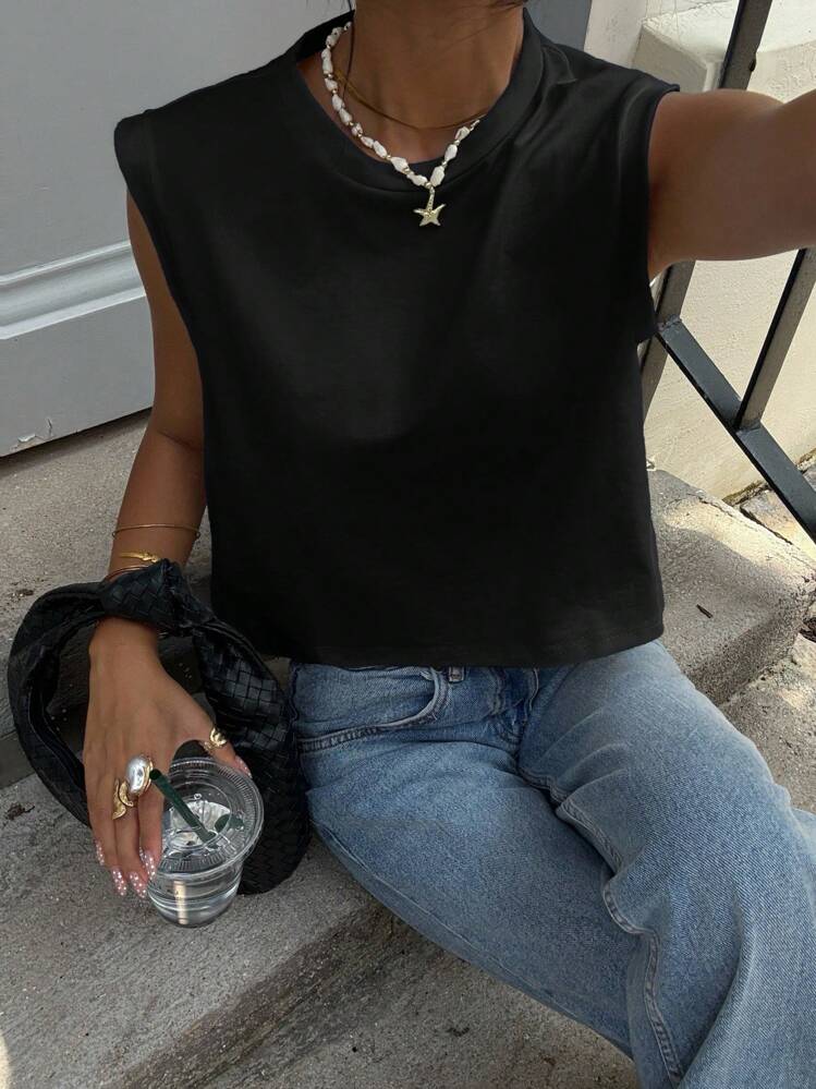 Damen Crop Top mit breiten Trägern und rundem Ausschnitt für den Sommer, für den Lässig-Wear - Schwarz - Übersicht 5