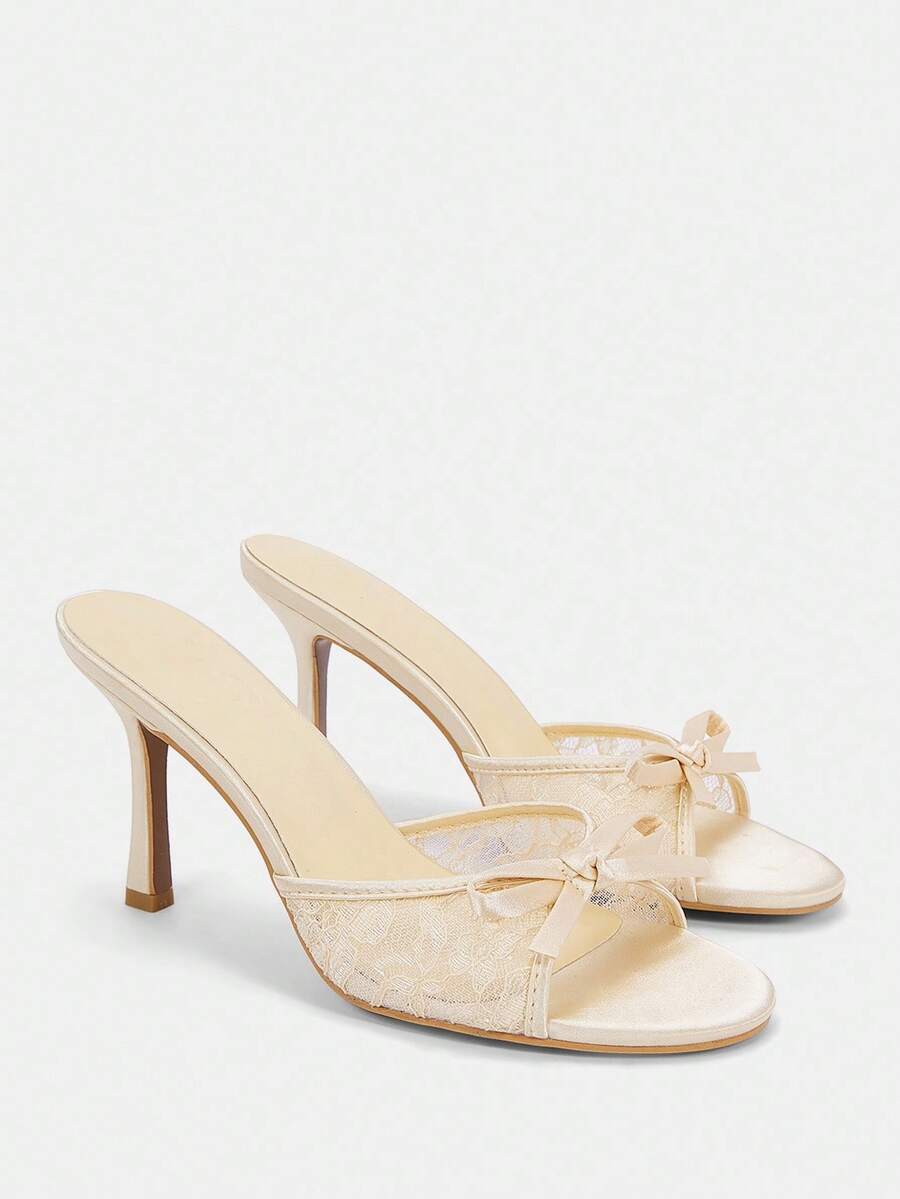 CUCCOO CURVES Women's Champagne Satin Chunky 3.5" Heel Comfortable Mule High Heels, Plus Size - Champagne - View 1