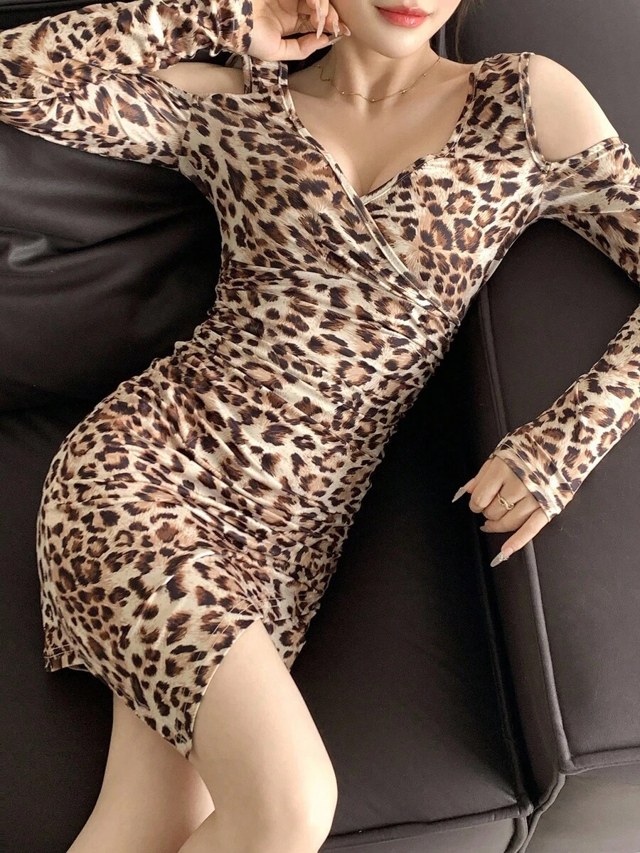 SHEIN LUNE 女士豹纹修身露肩长袖短款连衣裙 - 卡其色 - 查看 1