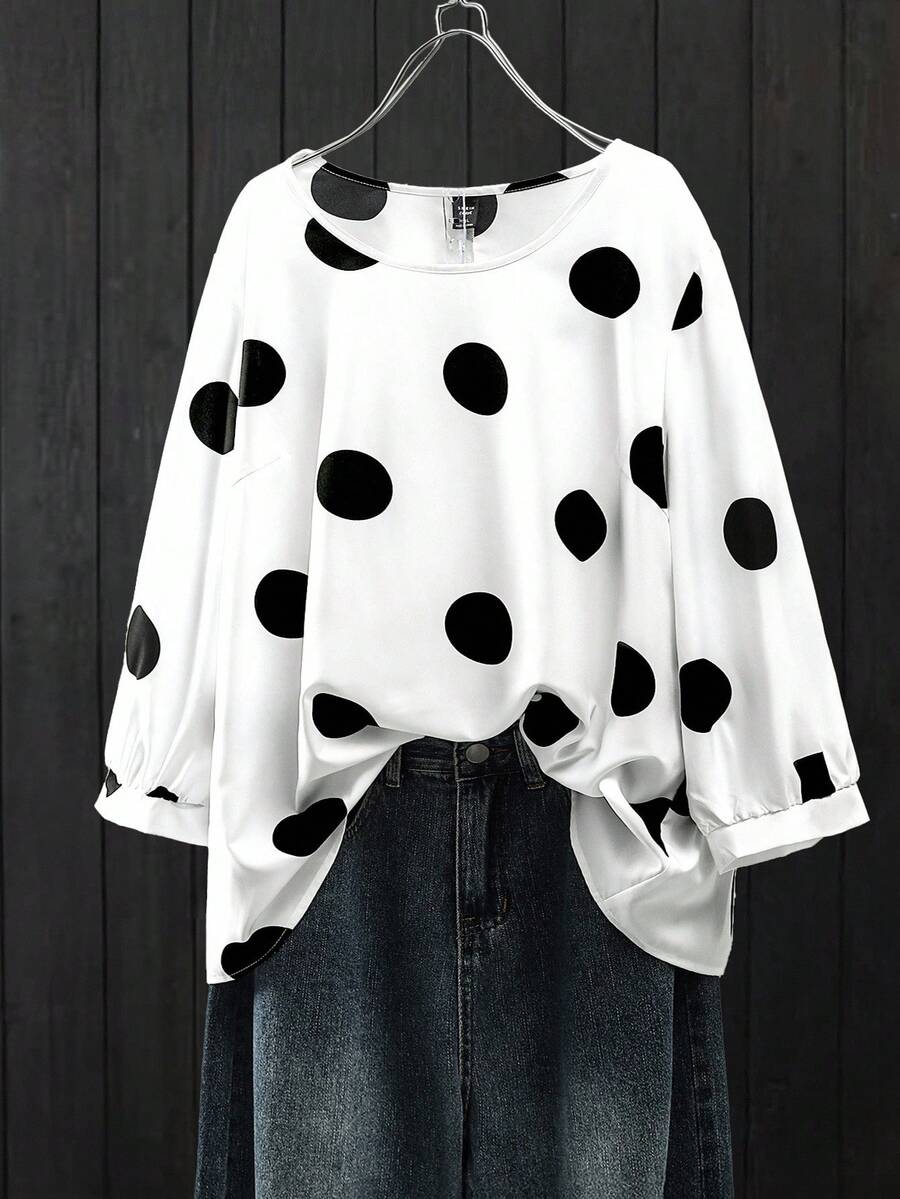 SHEIN CURVE+ 优雅通勤和度假风格女士休闲百搭舒适面料圆领长袖常规设计黑白加大码衬衫，春夏秋 - 黑與白 - 查看 1