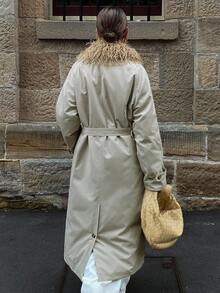 DAZY 女士宽松长款系带拼接毛领厚口袋长袖羽绒服，秋冬款 - 卡其色 - 查看 2
