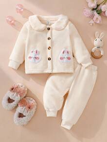 SHEIN Playful Pals 女婴秋冬米色毛绒面料夹克套装，可爱兔子刺绣，立领口袋，日常必备外套 - 米色 - 查看 3