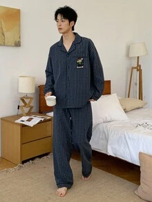 DAZY Bộ đồ ngủ nam gồm áo sơ mi kẻ caro thêu hình gấu và quần dài, mùa thu - Màu xanh hải quân - Xem 7