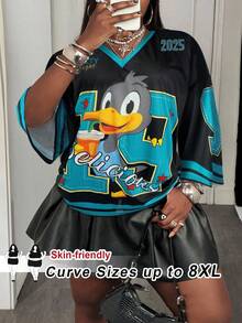 SHEIN CURVE+ 大码女式休闲宽松简约 V 领可爱鸭子印花 T 恤/大码 T 恤/图案 T 恤 - 黑色 - 查看 1