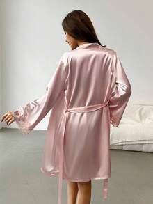 Aloruh Conjunto de pijama feminino elegante, composto por robe de manga comprida com cinto e detalhes em renda contrastante em cores sólidas, ideal para férias e inverno. - Rosa Empoeirado - Ver 2
