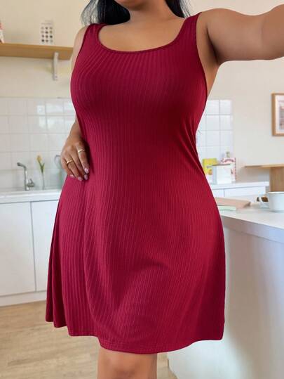 SHEIN Plus Size Women Solid Color Jacquard Knit Camisole Nightgown