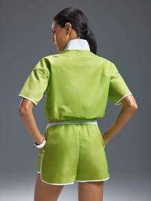 Powerista 女式撞色修身上衣和短裤运动套装