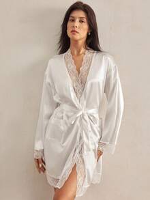 Charlaine 女士舒适缎面撞色蕾丝长袍，秋季 - 白色 - 查看 2