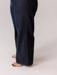 Aralina Plus Casual Curve 靛蓝筒形牛仔裤