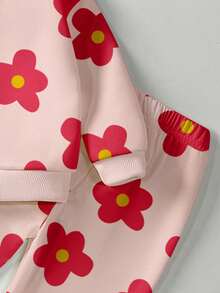 SHEIN Playful Pals 2 件套女婴休闲时尚可爱甜美花卉全印花粉色圆领运动衫和运动裤套装，秋冬 - 彩色 - 查看 4