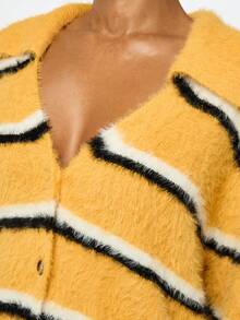 SUMWON WOMEN Áo len cardigan kẻ sọc cài nút phía trước cổ chữ V tay dài ấm áp mùa thu đông phong cách đại học cổ điển thời trang Y2K trường dự bị đại học - Màu vàng - Xem 4