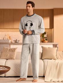 SHEIN Conjunto de pijama de felpa con cuello redondo para hombre, conjunto de pijama esponjoso para otoño/invierno, ropa de otoño, cómodo - Gris - Ver 3