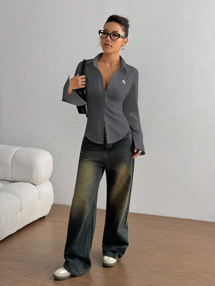 TRNVIE Áo sơ mi nữ thêu họa tiết hiệp sĩ mùa thu cài nút phía trước, ôm eo - Màu xám đen - Xem 7