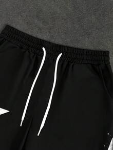 Manfinity EMRG 2pcs Men Funny Portrait & Letter Graphic Casual Street Style Round Neck Short Sleeve T-Shirt And Flared Sweatpants Set