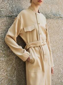 Lumivelle 女式休闲纯色翻盖细节扣带半纽扣连体裤，春秋 - 卡其色 - 查看 3